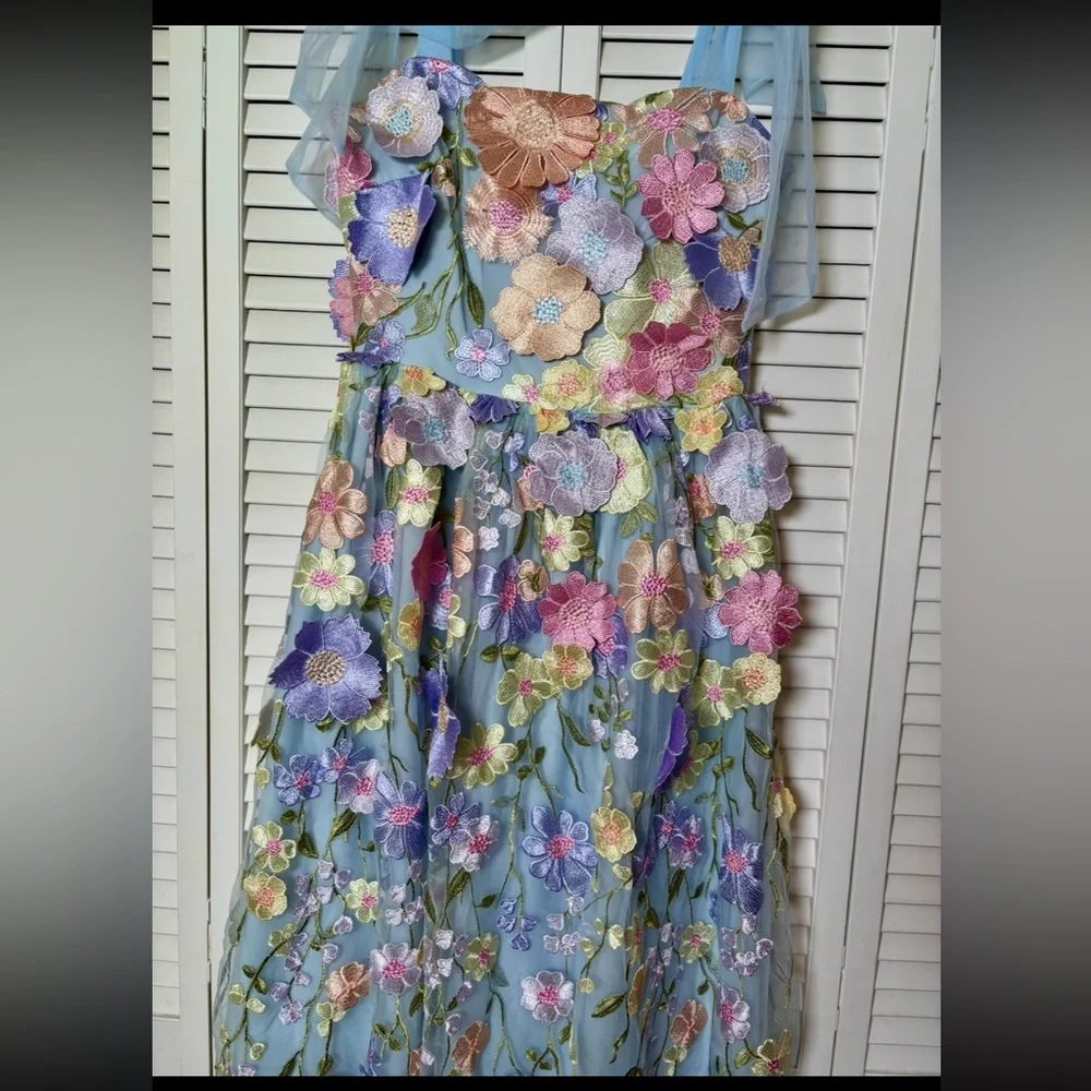 Boutique Just Me Blue 3D Floral Embroidered Tulle Midi Dress NWT  Size Small - Picture 3 of 5
